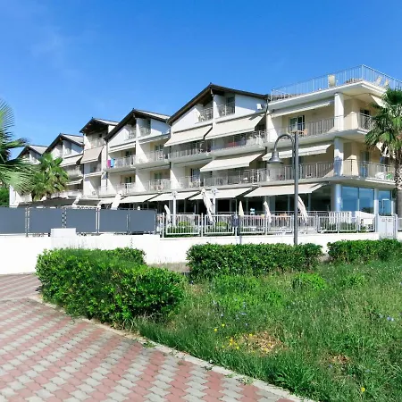 Apartmán Casa Del Mar-2 By Interhome